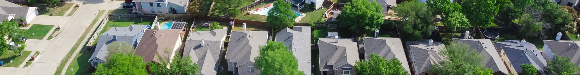 Texas Suburb in neat little neighborhood